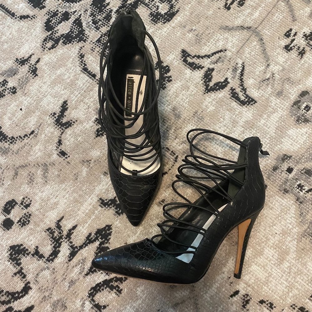 alice + olivia Strappy Croc Pumps SZ 41